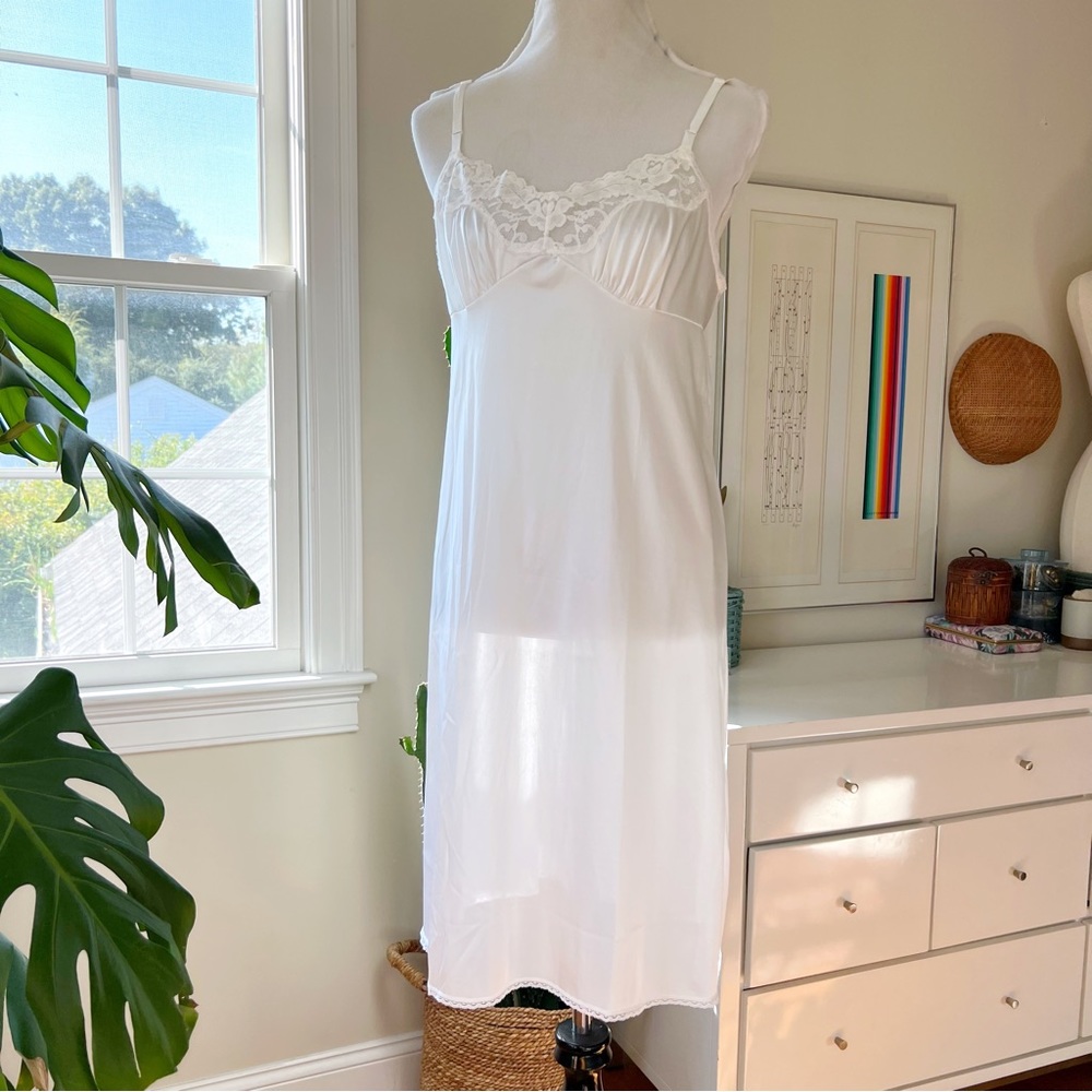Vintage Vassarette Nylon Slip Dress Nightgown Style 10-105 SZ 38 24"/44 - Picture 6 of 11